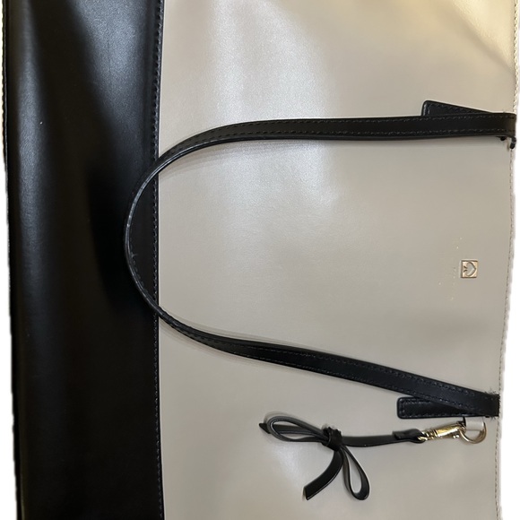 Kate Spade Cream and Black Tote Bag with Classic Design - Picture 2 of 3